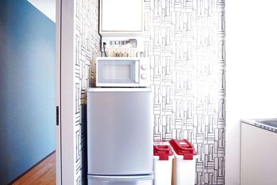 共用簡易キッチンをお使い頂けます。冷蔵庫／冷凍庫・電子レンジ・電子ケトルがございます。 - Feel Osaka Yu ［ クラシックリゾート会議室 ]のその他の写真