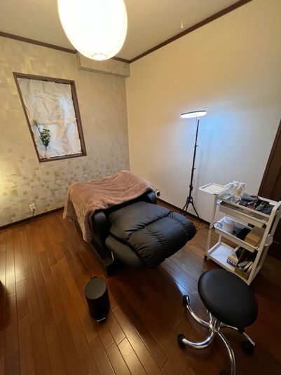 まつ毛、エステレンタルサロン - 目元専門店MANAKABURA