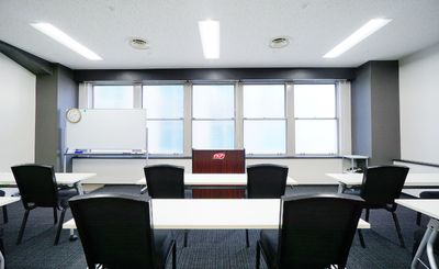 x(閉鎖)TKP神田駅前ビジネスセンター カンファレンスルーム5Cの室内の写真
