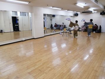 利用例 - コワーキングSP/レンタルスタジオ堺（東洋ビル） 地下1階/堺東でダンスができるレトロなスタジオの室内の写真