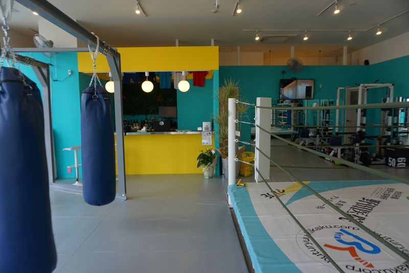 キックボクシングジム アンカレッジ キテラタウン福岡長浜 トレーニングスペースの室内の写真