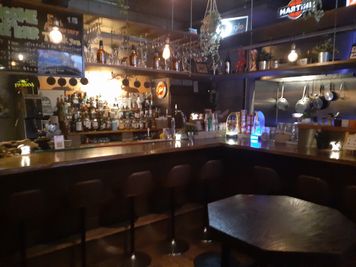 JR福島駅より徒歩５分！ オシャレなカフェバーです。店内広々、カウンター席とゆったり座れるソファー席があります。 - Cafe&Bar TREE BAR