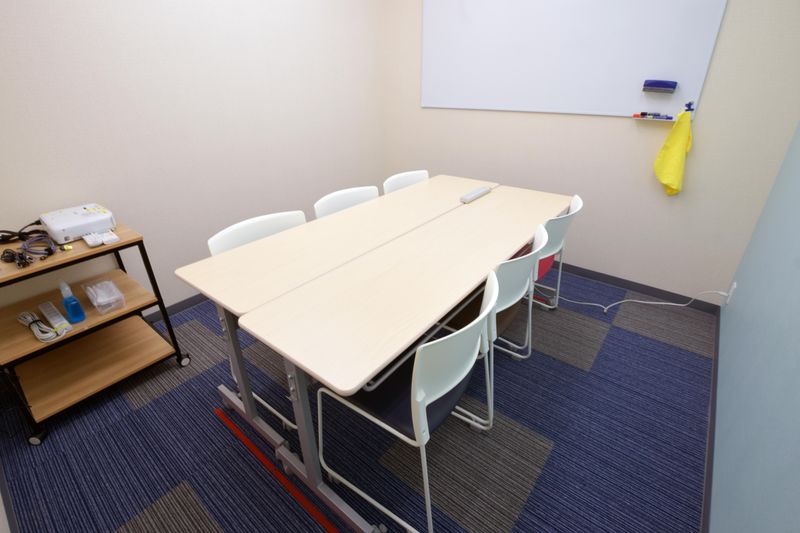 博多駅前301会議室【定員6名】 - みんなの貸会議室　博多駅前店