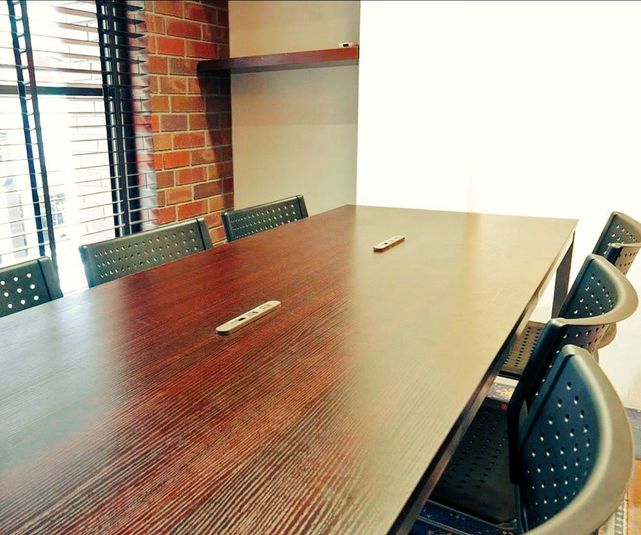 ミーティングルーム2（完全個室） - 【おしごとカフェ心斎橋】心斎橋駅徒歩3分/ドリンクバー飲み放題