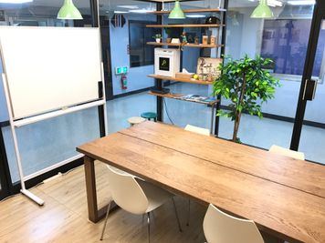 ホワイトボードが無料でお使いいただけます。 - LiFEREE WORK 渋谷 ※2024年10月15日閉鎖予定 貸し会議室(渋谷)の設備の写真