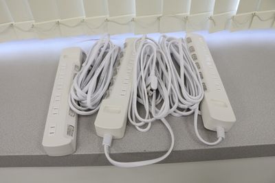 【6⼝電源タップ】 - TIME SHARING 六本木 第6DMJビル 【閉店】9A／77名収容の貸し会議室の設備の写真
