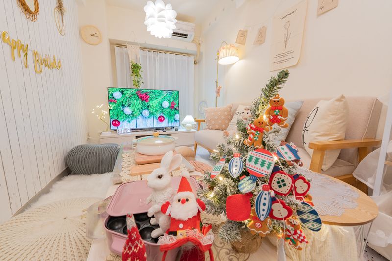 クリスマス🎄🎅🎄🎅装飾中✨ - ココリアCream横浜 韓国風インテリアの癒し空間の室内の写真