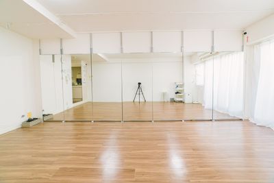 スタジオ HIKARI 渋谷 ダンススタジオ、ヨガスタジオ、演劇、撮影スタジオ、渋谷の室内の写真