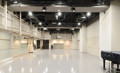 【恵比寿 広尾】内装の綺麗なレンタルスタジオ／天井高4.5m／無料設備充実／バレエ・ヴォーカルリハに最適 - Studio H(スタジオアッシュ)