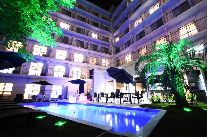 音響設備あり！パーティやイベントにぴったりなプール付きの中庭☆ - JAPANESQUE