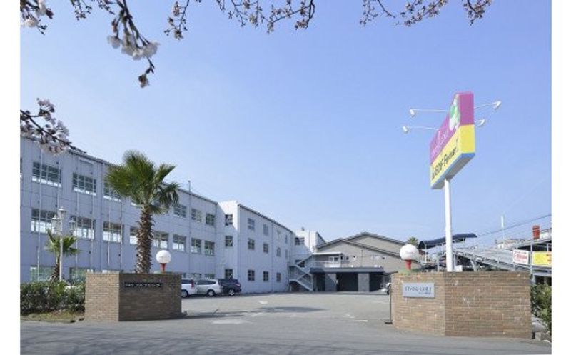 フロント前スペース - 多目的ルーム