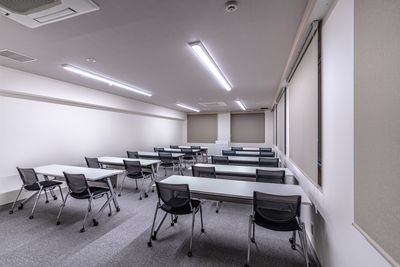 会議に★スクール型　20名（2名がけ） - 銀座ユニーク貸会議室7丁目店 N304の室内の写真