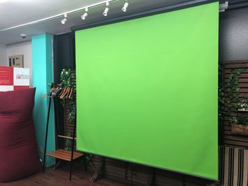 吊り下げ式グリーンスクリーン有 - スタジオ スターネス 吹上、今池のレンタルスペース、スタジオの設備の写真
