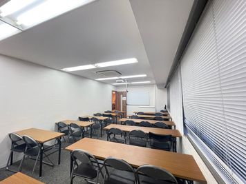 【使い勝手の良いレイアウト】 - 【閉店】TIME SHARING 高田馬場 ホンダビル ルームAの室内の写真