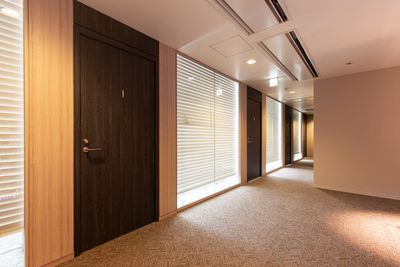 2Fフロアの会議室スペース - S.S.ODAIBA スイッチ スタンド オダイバの室内の写真