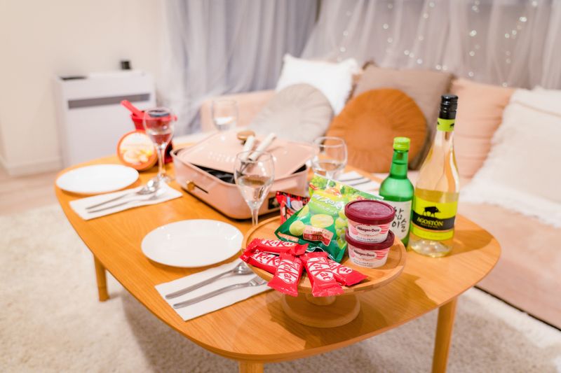 特大スクリーンでプチ映画館が体験できる♪ - Flower Room