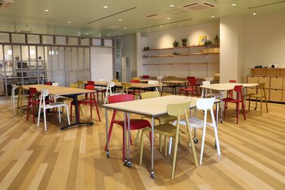 【ラウンジ：85.70㎡の広々スペース】 - 【閉店】TIME SHARING マチノマ大森 キッチンスタジオ ラウンジのみプラン（貸切）の室内の写真