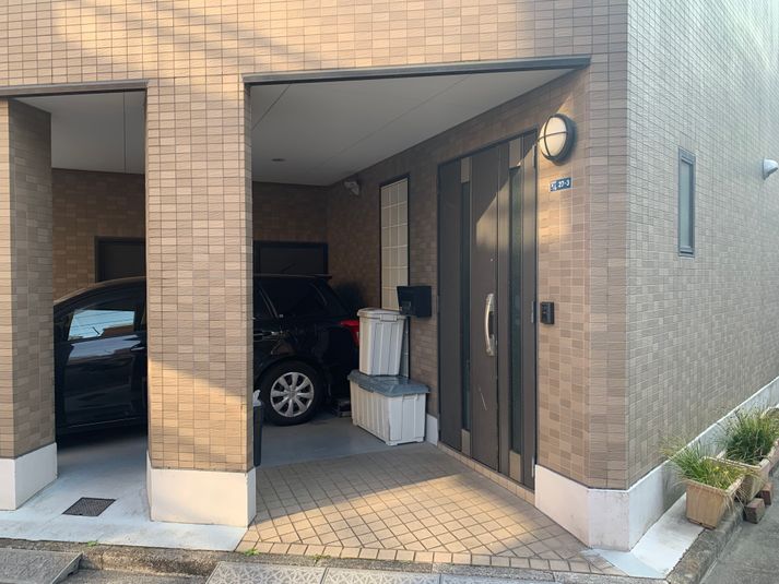 屋上のくつろぎスペース - スカイツーツリーを臨む「屋上スペース」