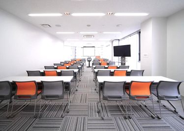 完全個室の為、会議やセミナー、研修等に最適。60名の大型の会議に対応可能! - 貸会議室TimeOffice名古屋