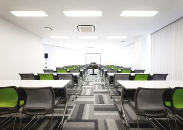 完全個室の為、会議やセミナー、研修等に最適。42名の中型の会議に最適です! - 貸会議室TimeOffice名古屋