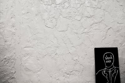 味のあるテクスチャーの壁が特徴的な白い空間です。 - blank side ギャラリー・セレクト・イベントスペースの室内の写真