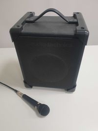 有線マイク：BEHRINGER Ultravoice XM8500
スピーカー：Audio Technica ATW-SP707a - New York Art Galaxy 貸し会議室・イベントスペースの設備の写真