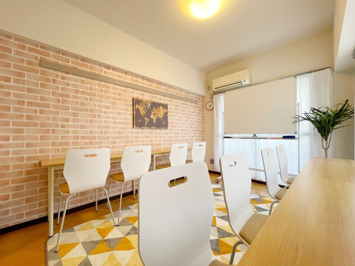 【三島駅徒歩4分】綺麗な完全個室！備品全て無料！貸し会議室三島A - 貸し会議室ユニエル三島