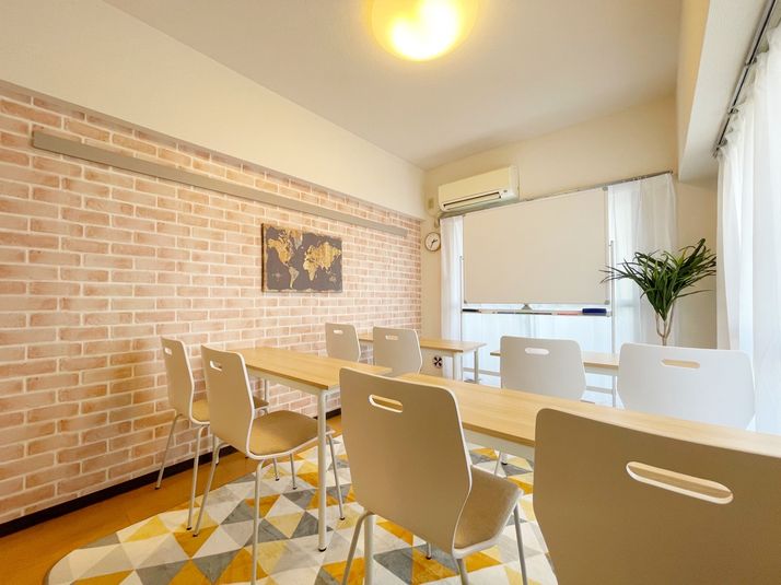 【三島駅徒歩4分】綺麗な完全個室！備品全て無料！貸し会議室三島A - 貸し会議室ユニエル三島