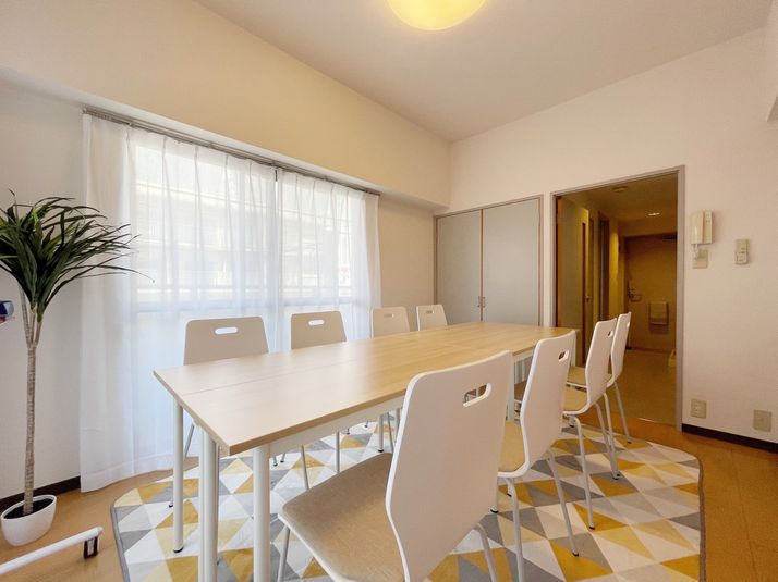 【三島駅徒歩4分】綺麗な完全個室！備品全て無料！貸し会議室三島A - 貸し会議室ユニエル三島