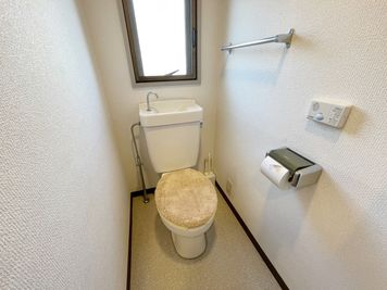 個室トイレ - 貸し会議室 Lifestyroom三島A 【便利・安い・綺麗】会議・セミナー・オフ会・作業・サロンなどの設備の写真