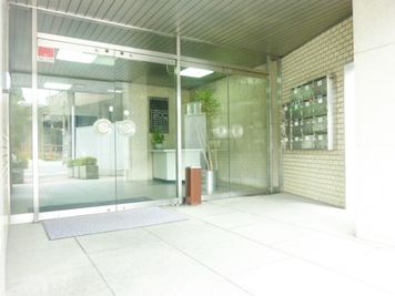 大阪会議室 新日本ビル梅田店 第1会議室（31～45名）5階のその他の写真