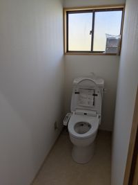 １，２階それぞれにトイレがあります - G-BASE　群馬　キャンプ　レンタルスペース キャンプスペース付古民家風パーティースペースの室内の写真