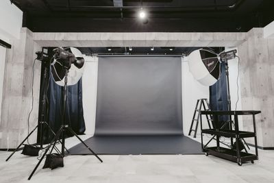 各色バック紙を取り揃えております - Studio DOWHA スチール写真撮影スタジオスペースの室内の写真