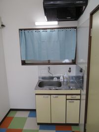 流し台（水道あり、ガスコンロなし） - 東長崎レンタルスペース 貸し会議室の設備の写真