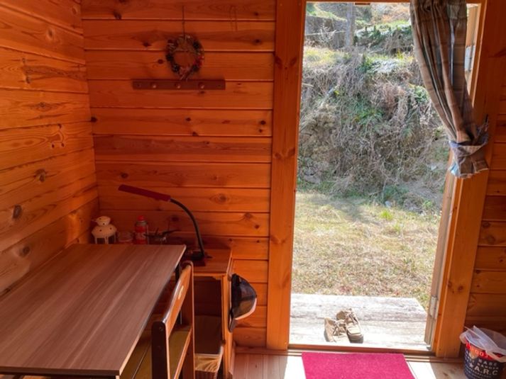 30坪のお庭付きのログ小屋 - ログ小屋【周囲に気がねなく使える！】～彩りの町上勝町～