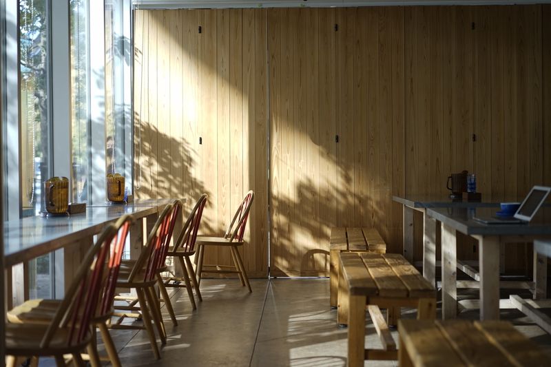 自然光差し込む明るいお部屋です - CAFE&HALL ours ルーム2の室内の写真