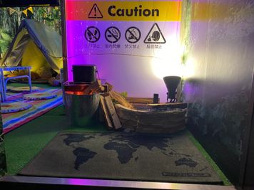 ⛺雨の日でもキャンプ・全天候型インドアキャンプ場⛺テントとワタシ 🏳‍🌈💓Girls Kiyanp　Party💓🏳‍🌈の室内の写真