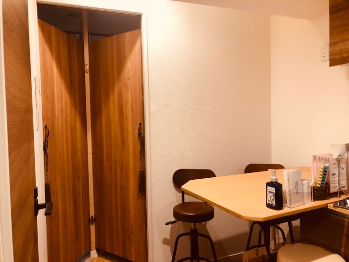 駅前1分,整体,足ツボ,マッサージ,マツエク,ネイル等,貸サロン - momii's