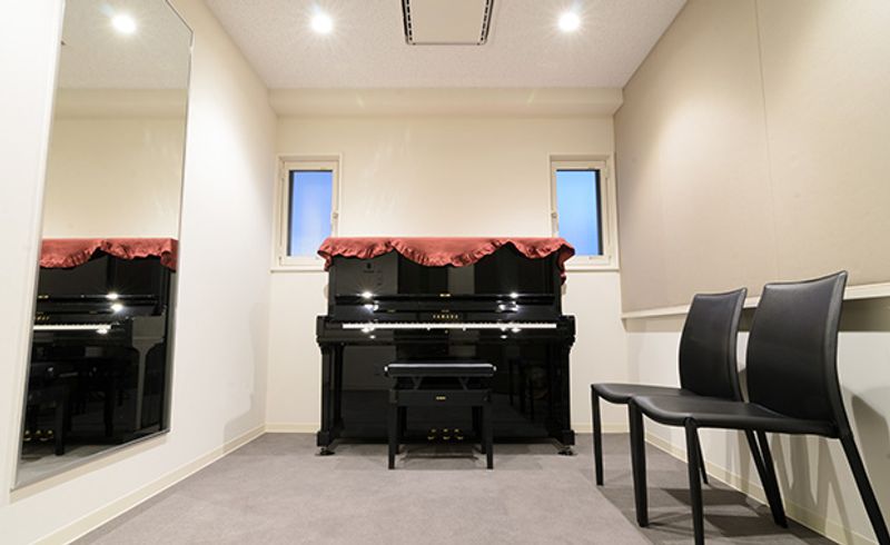 24時間換気吸気設備の防音室です。 - Studio H(スタジオアッシュ) ピアノのある防音室の室内の写真