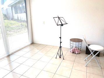 新庄市国道13号近く 防音室 楽器演奏 個人練習　写真撮影  レッスン  サロン ウェブ会議　リモートワークOK - 新庄レンタルスペース　MUSIC STUDIO