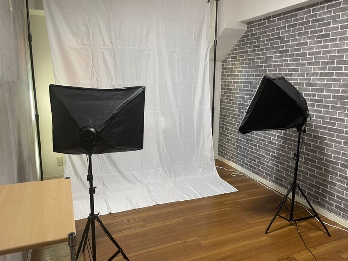 撮影スタジオ - B-STA カメラ一つで、誰でも気軽に撮影が楽しめるレンタルスタジオの室内の写真