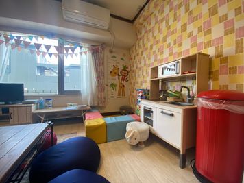 🦒ぴよたそkids🦒親子で楽しめる子供が主役のお部屋 N407🐼Girls Party plan🐼女子会パーティーの室内の写真