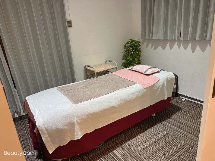 キッチン&カウンター、シャワー付きレンタルサロン - リラックス整体Step in