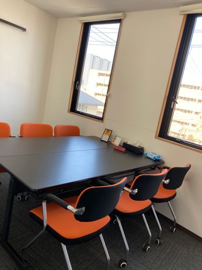 貸し会議室 - コワーキングスペース 【ひと'sCrew(ヒトヅクルー)】