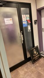 入り口は常に施錠されています。店内からお客様確認できます。 - 渋谷 道玄坂上レンタルスペース ルーム１のその他の写真