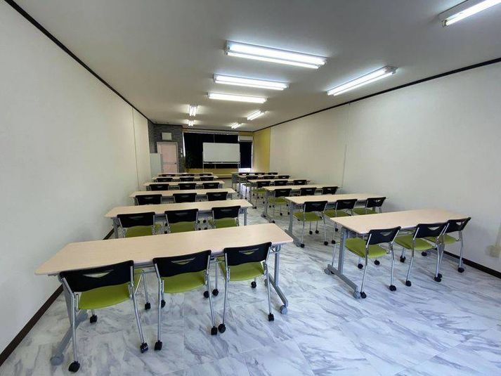 駅から徒歩8分、44名収用、高速WiFi コインP有２４時間OK - 福山駅 大黒町 貸会議室