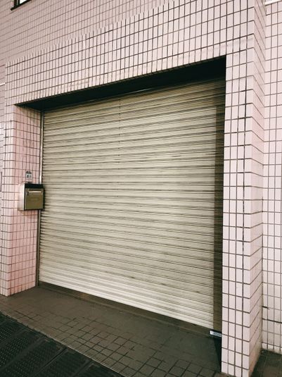 シャッター付レンタルスペース - 白馬幸和ビル1階