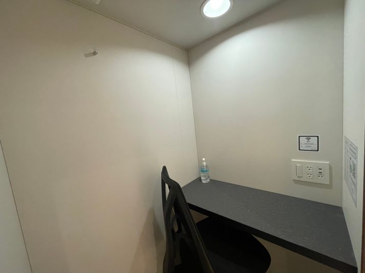 No.1 - RemoteworkBOX 勉強カフェ 町田マルイスタジオ店