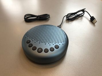 WEB会議用マイクスピーカー - SHARE BLUE一宮 【2F】C：貸し会議室の設備の写真