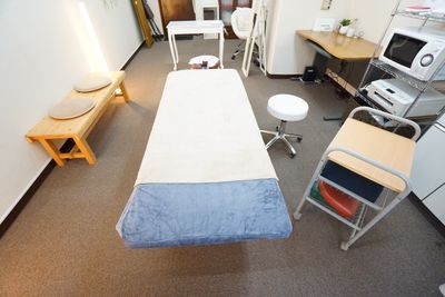 施術ベッドの使用目的は施術・セラピーに限定されます。 - 【レンタルサロンDAIWA】 レンタルサロンDAIWAの室内の写真